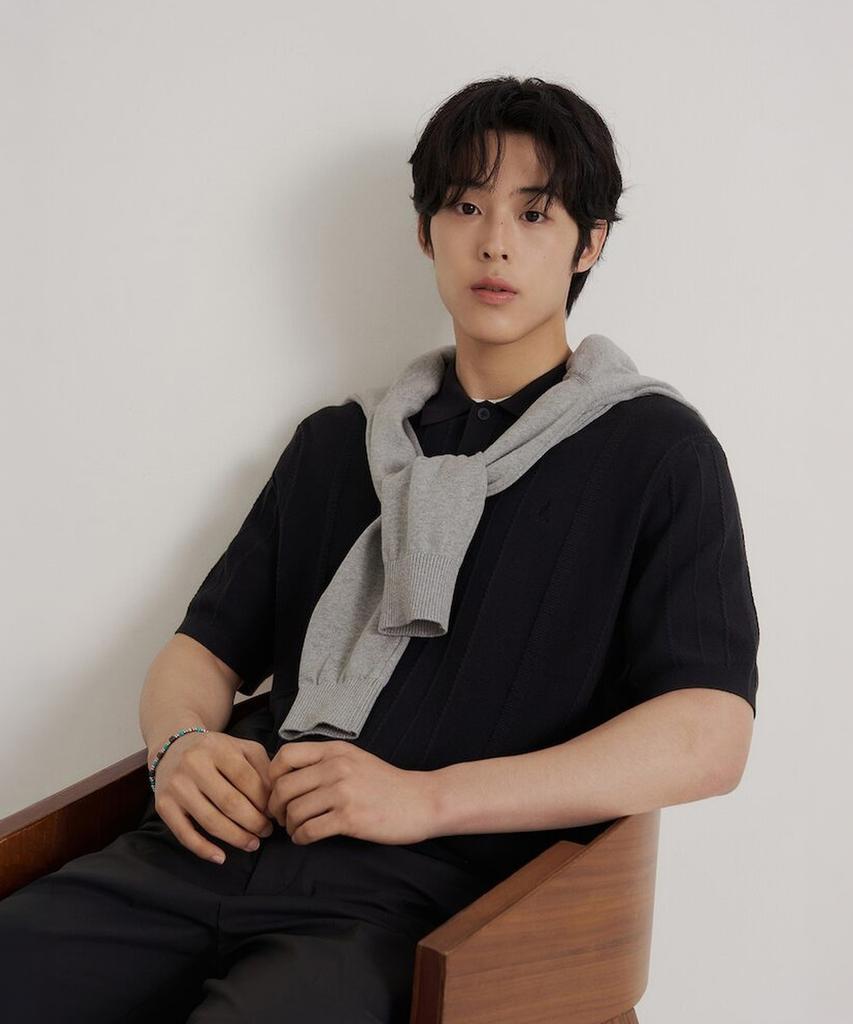 Binpolmen Mini Cable Collar Neck Knit Black
