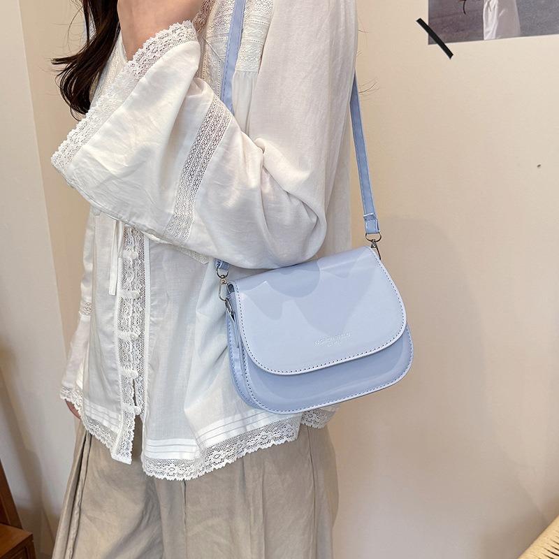 Saddle bag Women's messenger bag New trendy girl season commuting simple fashion trendy women's shoulder bag