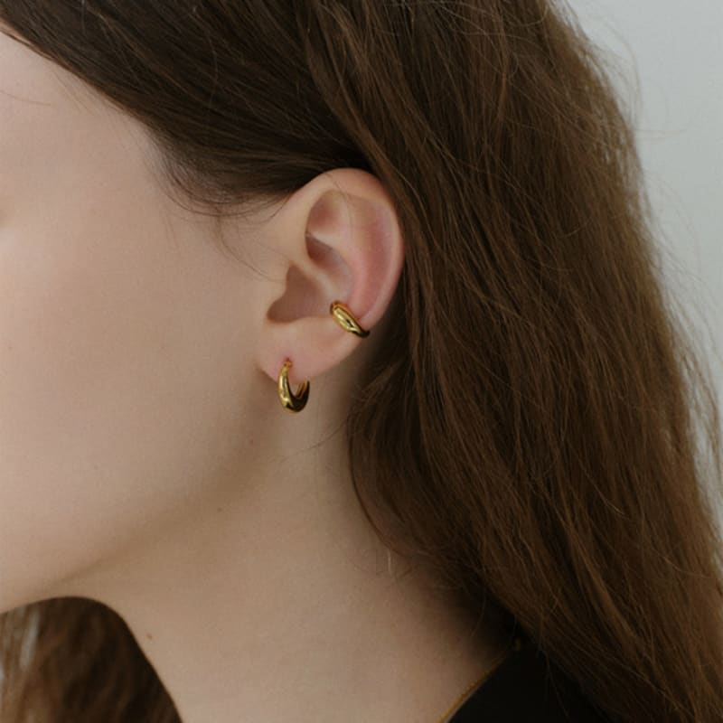 

NORMALLEE [White gold] Ban Hoop Earrings 14k Gold Plated