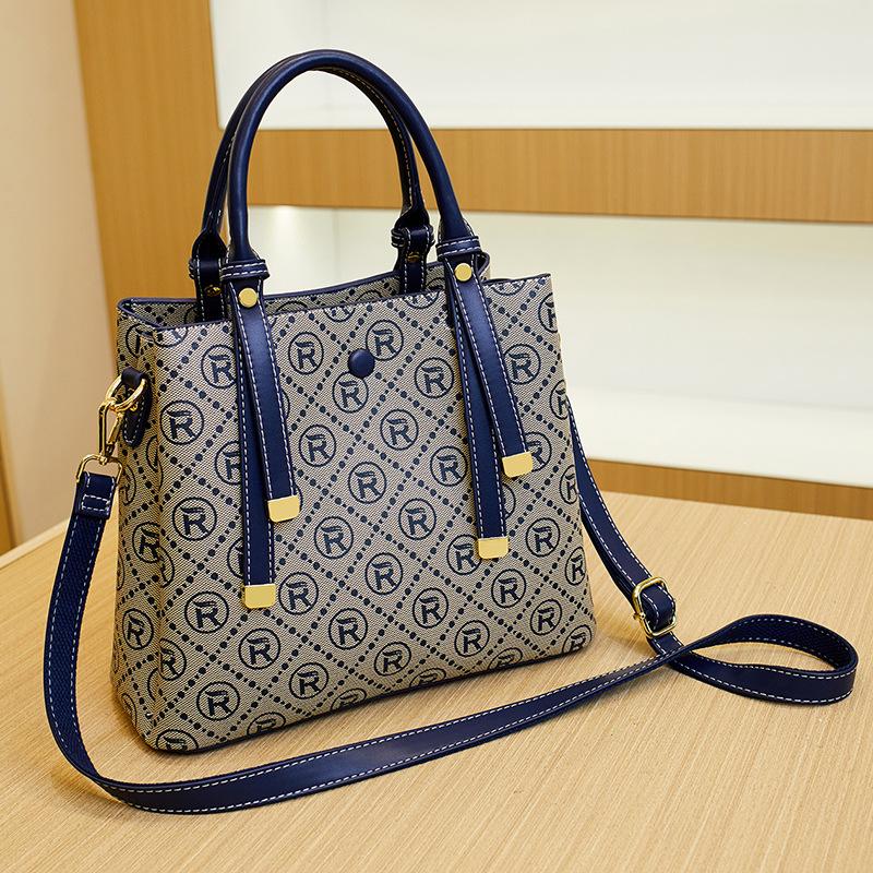 Large Capacity Unit Price Oblique Bag Women's Printed Letter Handbag Autumn and Winter Simple Commute