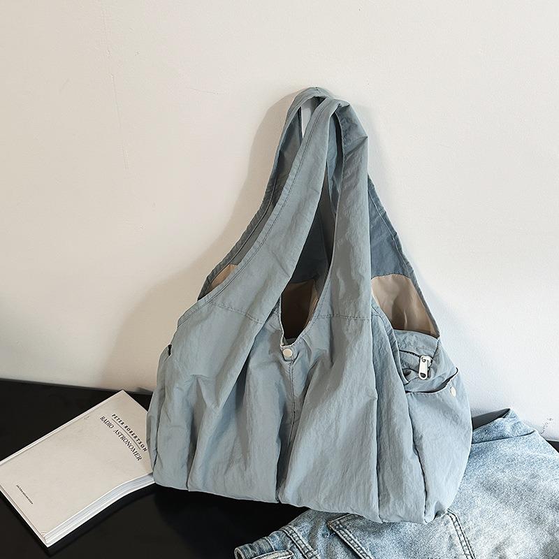 Large-capacity casual and lightweight cloth bag women's new versatile simple shoulder underarm bag commuter tote bag