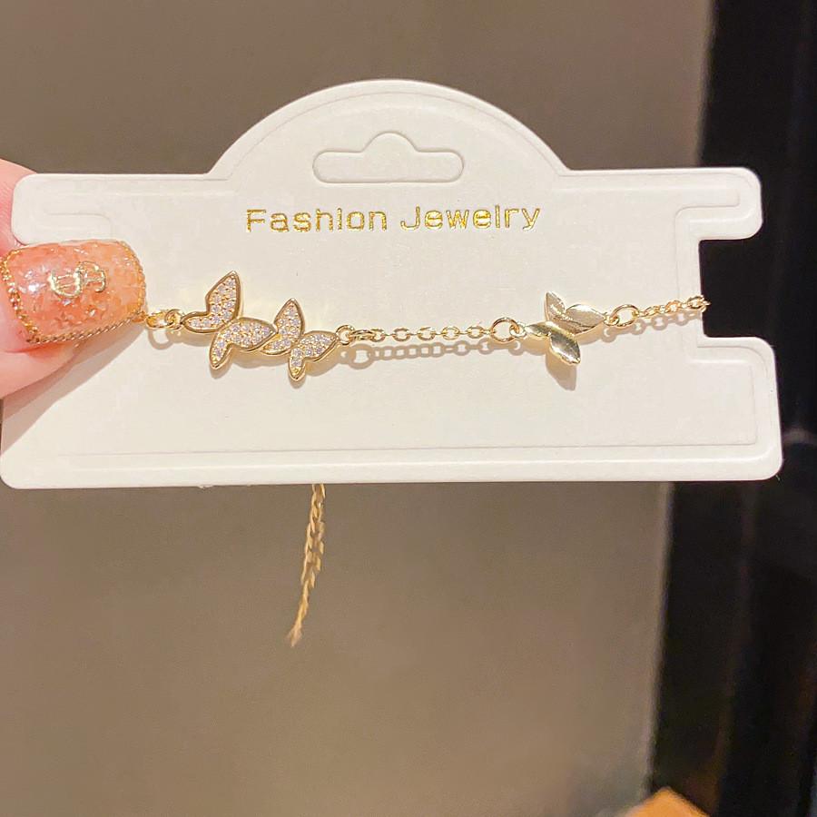 Light Luxury Female Geometric Oval Bracelet With Gold Plated Zirconia Design