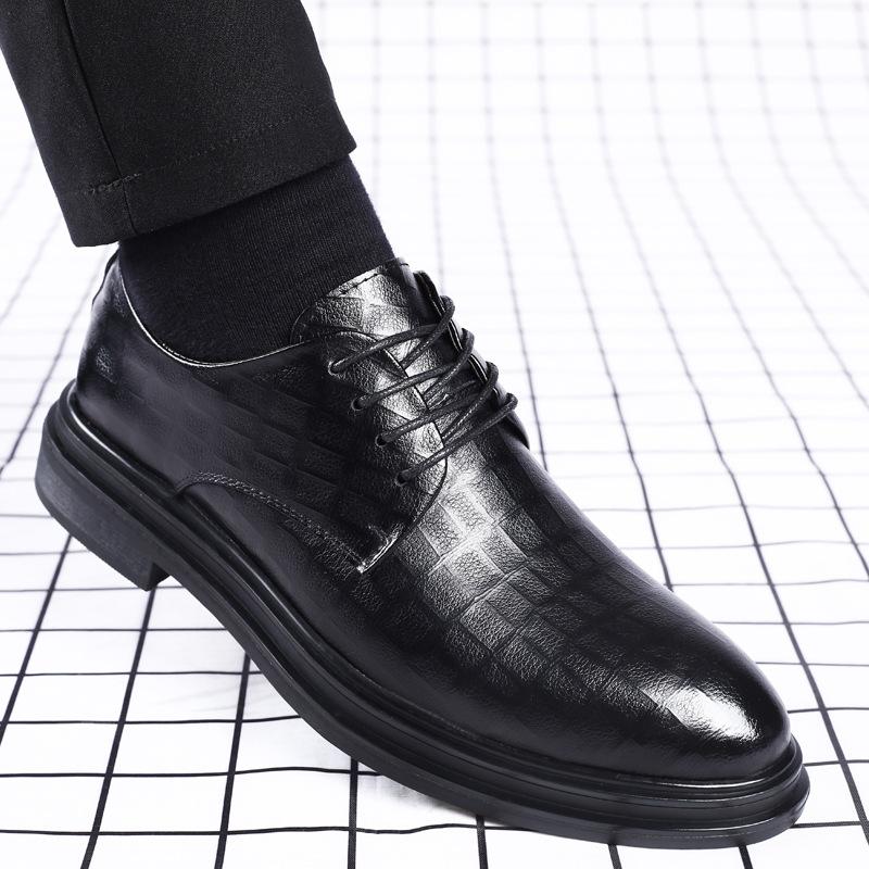 2025 Spring and Autumn New Men's Leather Business Dress Leather Shoes Men's British Business Pointe Height Increasing Leather Shoes Single 1908