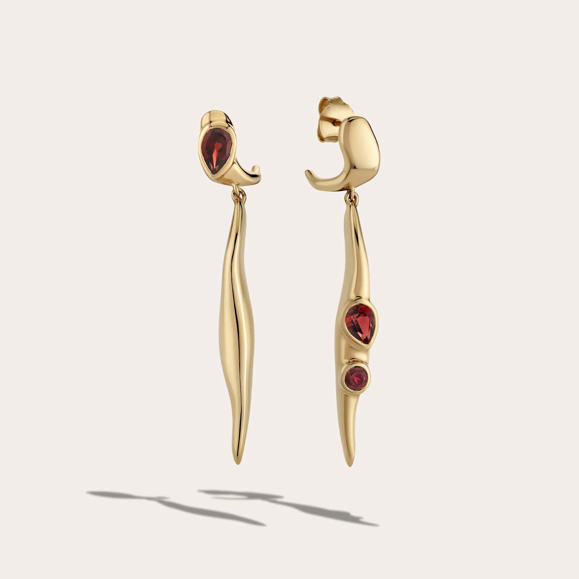 

Модные серьги-подвески для женщин красный