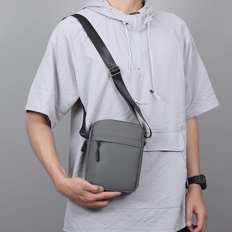 Unisex Crossbody Bag – Lightweight Compact Shoulder Bag with Phone Pocket for Men & Women