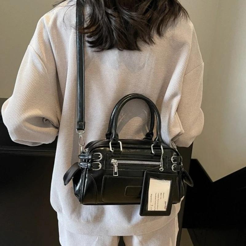 Stylish Design Glossy PU Sqeare Shoulder & Crossbody Bags Solid Zipper  Trendy Designer Style Handbags for Women