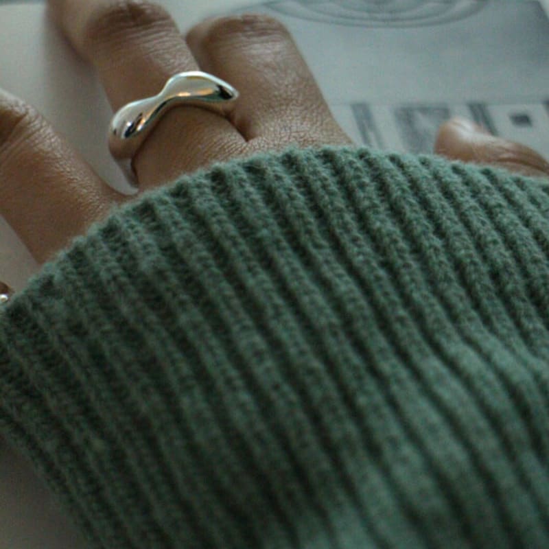 RACY Wavy Silver Ring