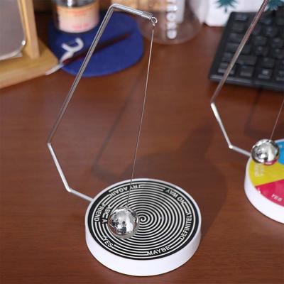 Selezionatore a Pendolo Magnetico Decision Maker Decorazione Regalo Arredamento Casa Pallina Fortuna per Decisioni Pallina Oscillante Giocattolo Dinamico da Scrivania