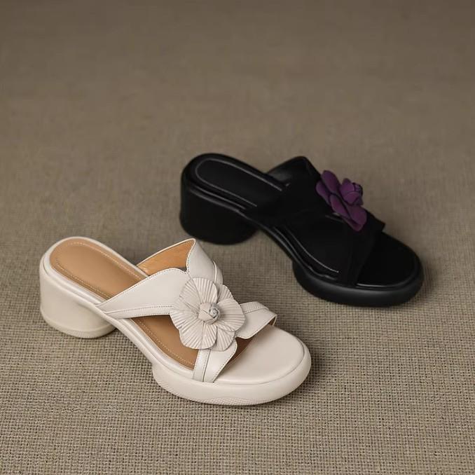 French Retro Floral Cross-strap Sandals, Versatile for Outdoor Wear, Summer 2026 High Heels