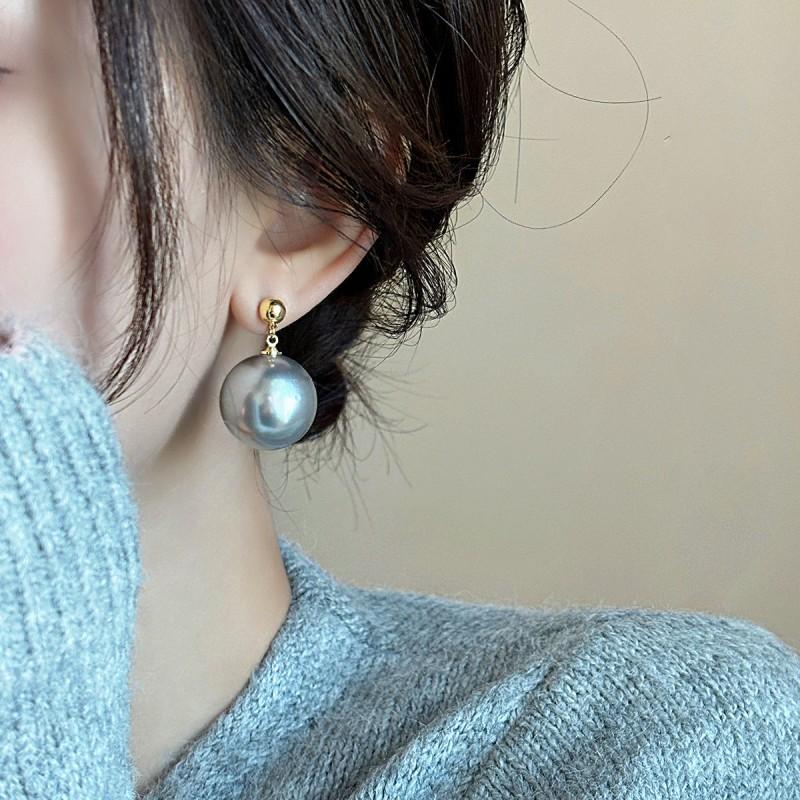 Large Pearl Stud Earrings Women 16mm/18mm Iridescent Mother-of-Pearl Geometric Design 14K Gold Post 2026 Fashion