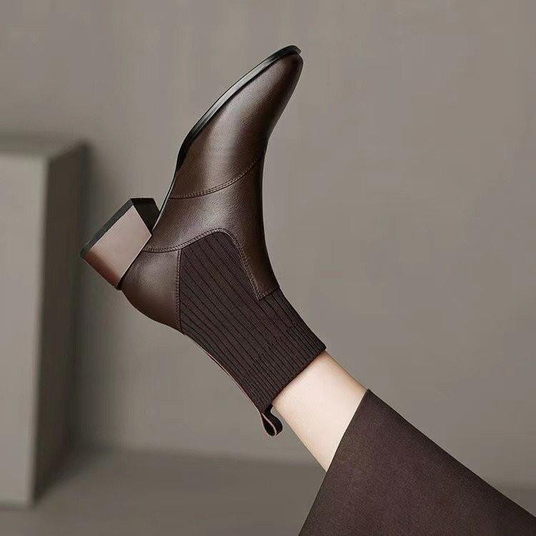 Knitted sleeve elastic thin boots women's retro square head thick medium heel short boots women's autumn and winter new boots
