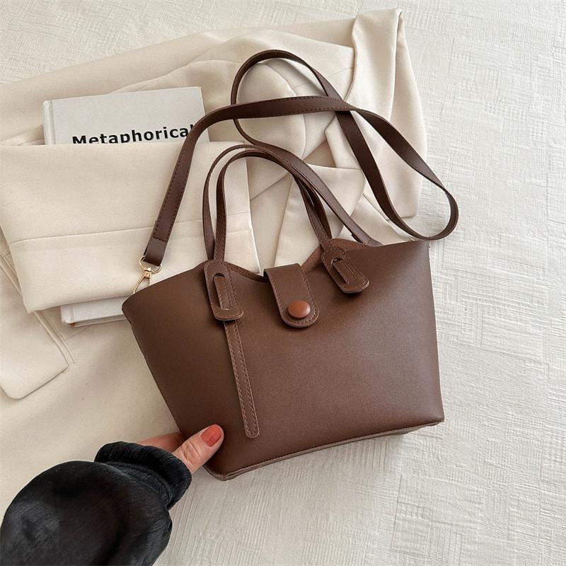 

Fashionable Khaki Pu Leather Bucket Bag 2024 Summer New Shoulder Crossbody Bag кавовий