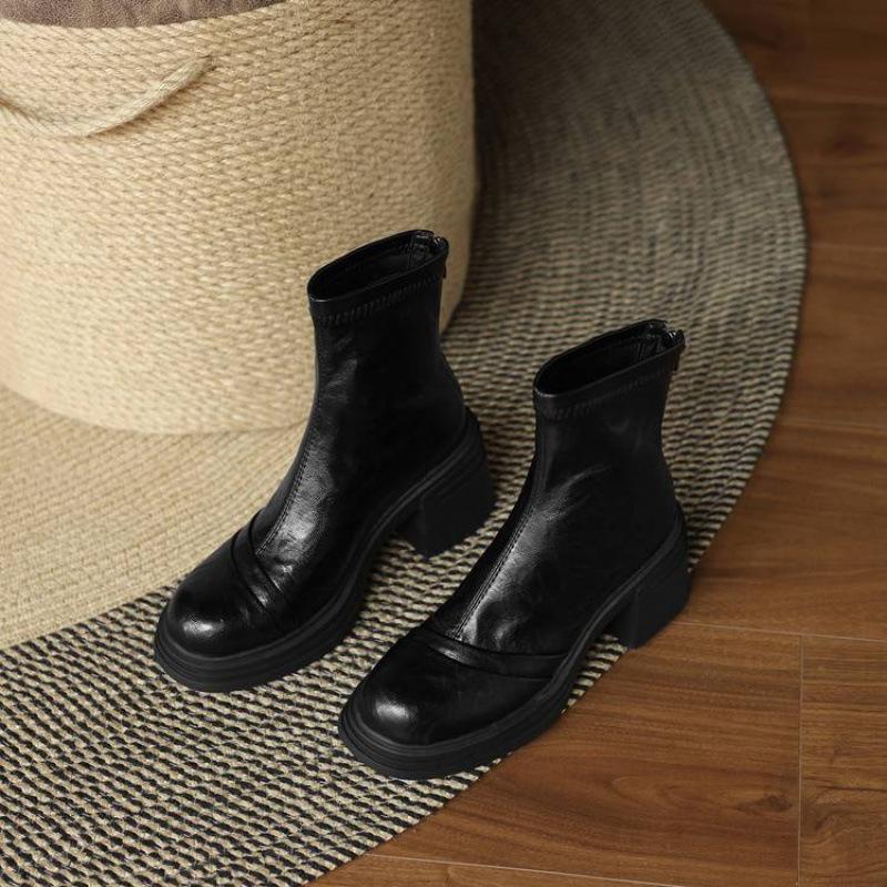 Autumn and Winter Round Head Solid Color Large Size Leather Boots Rear Zipper Middle Heel Round Head Comfortable Square Heel Thick Bottom Non-slip M