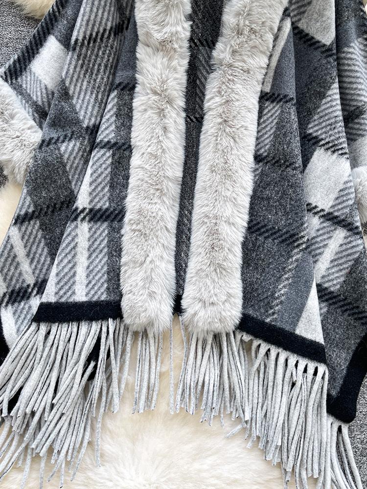 Autumn Winter Vintage Outerwear with Fur Collar Knitted Cardigan Tops for Women Loose Elegant Plaid Shawl Cloak Coat L66