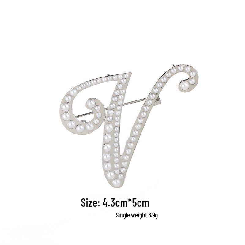 Elegantní brož s perlovým písmenem (26 písmen): Všestranný módní doplněk