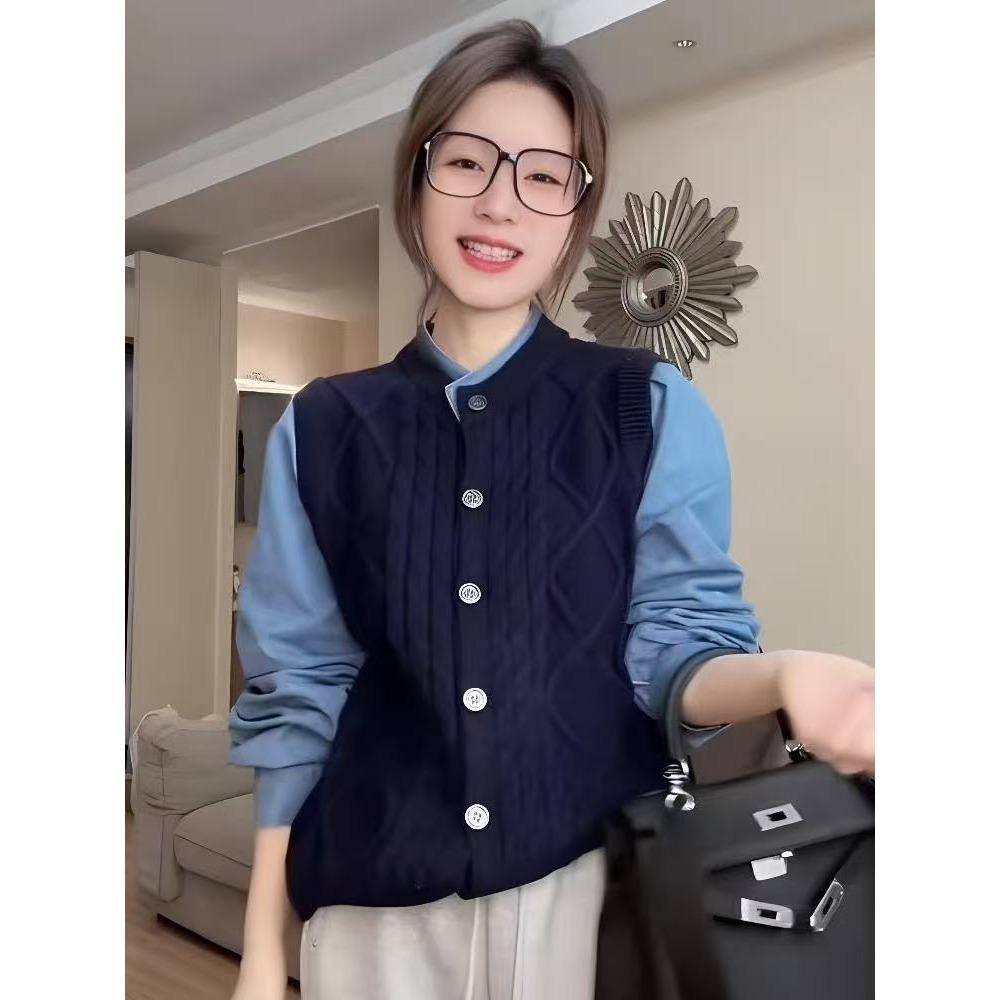 Two-piece Contrasting Color Fake Denim Patchwork Knitted Cardigan for Autumn Design, Loose and Slimming Sweater, Single-breasted Top for Women