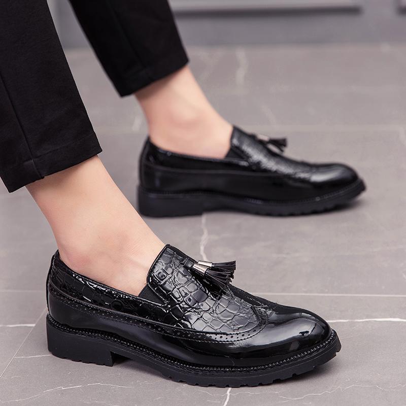 Fashion Leather Loafers Men Shoes Brogue Business Dress Shoes Fashion Platform Shoes Casual Shoes Men Driving Shoes Moccasin