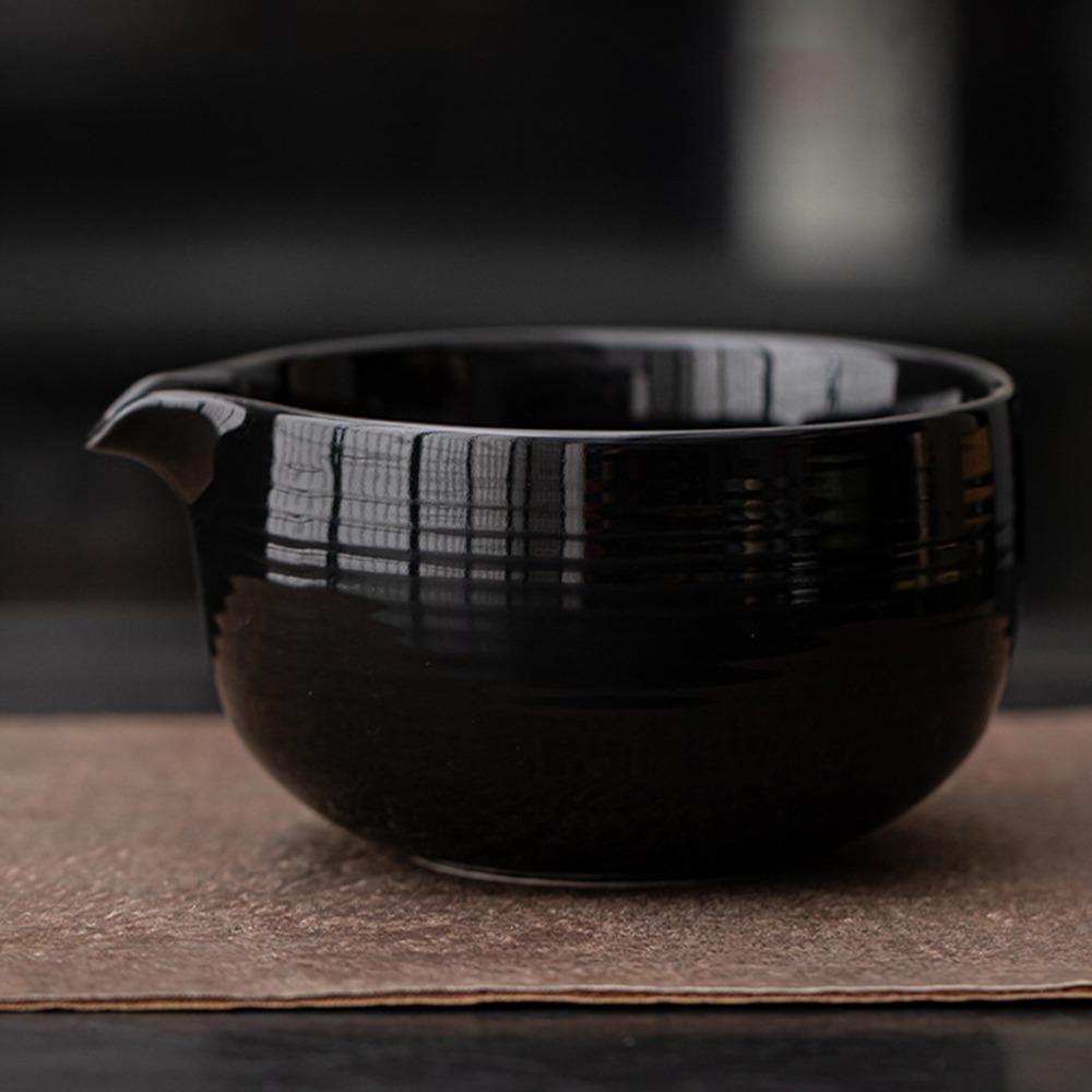 

Ceramic Matcha Bowl Kiln Discoloration Large Capacity Tea Brush Stand Smooth High Temperature Resistant Matcha Brewing Cup чорний