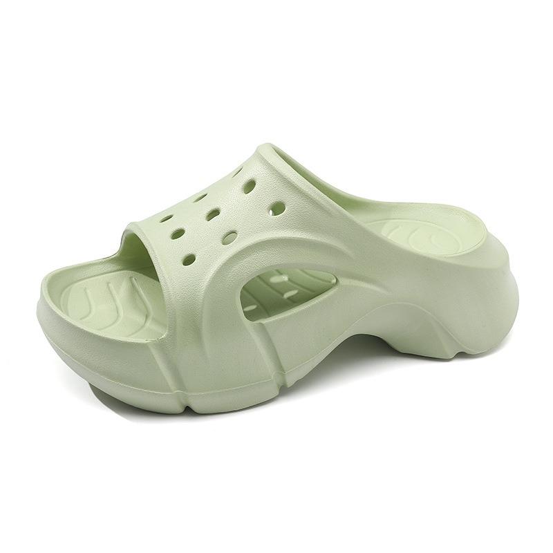 

Cool slippers women s high-end outer wear, new thick-soled heightening slippers, holes are breathable, non-smelly feet, wear-resistant sandals 39-40 светло-зеленый