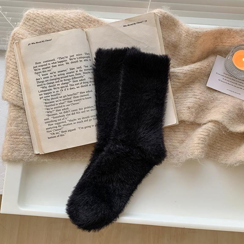 

Зимние носки женские бархатные кашемировые чулочно-носочные изделия однотонные пушистые толстые теплые домашние пушистые длинные носки для сна мягкие пушистые One Size