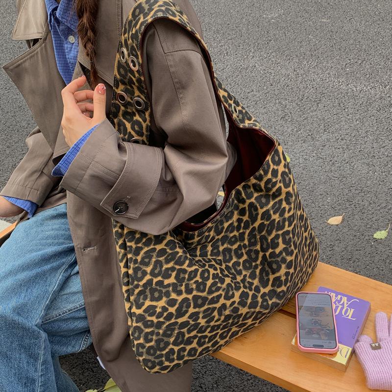 

Korean Leopard Print Double-Sided Tote - Casual Commute & Trendy Large-Capacity Shoulder Bag коричневый