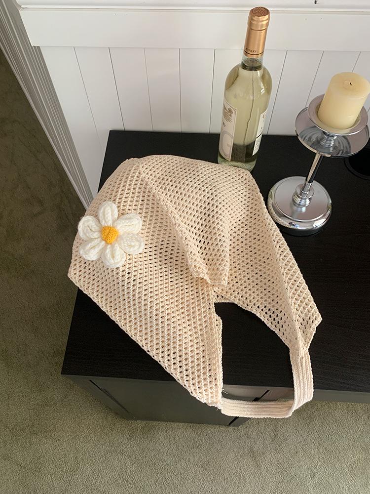 

Super fire foreign style holiday beach bag women s 2025 new women s shoulder bag fashion knitted women s bag versatile