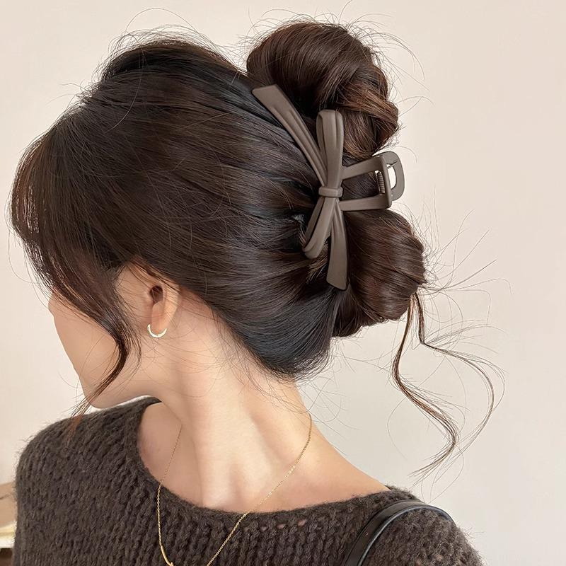 Elegant Large Hair Claw Clip for Thick Hair - High-End Korean Updo Shark Clip