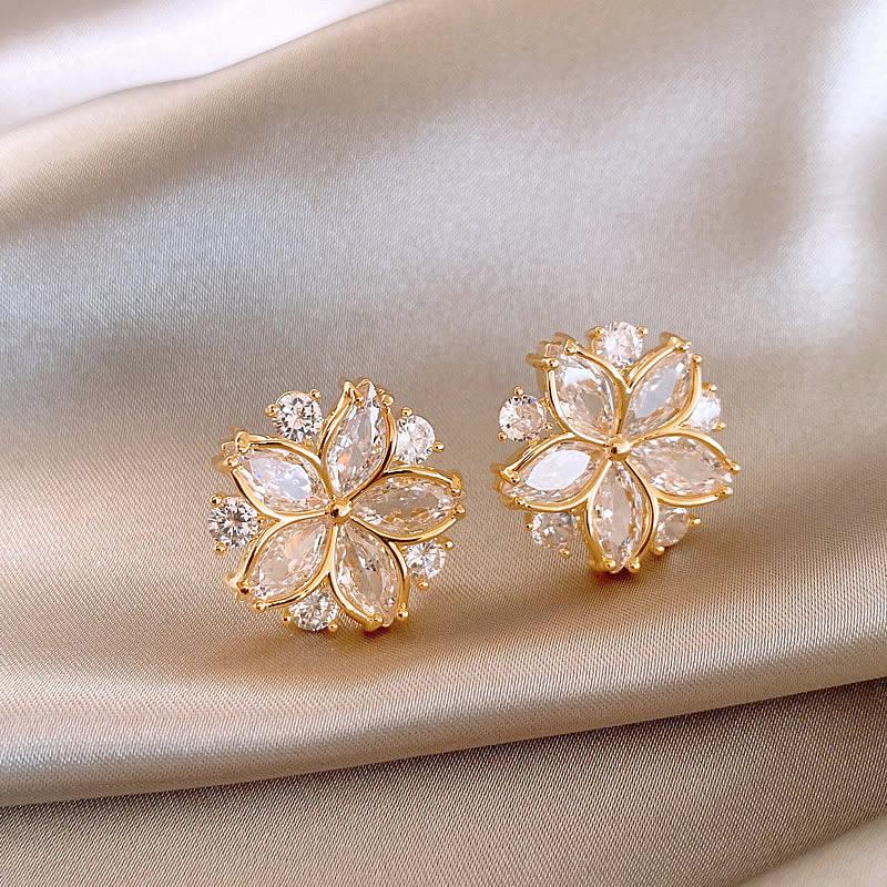 Flower earrings light luxury high sense fashion super flash stud earrings versatile earrings women