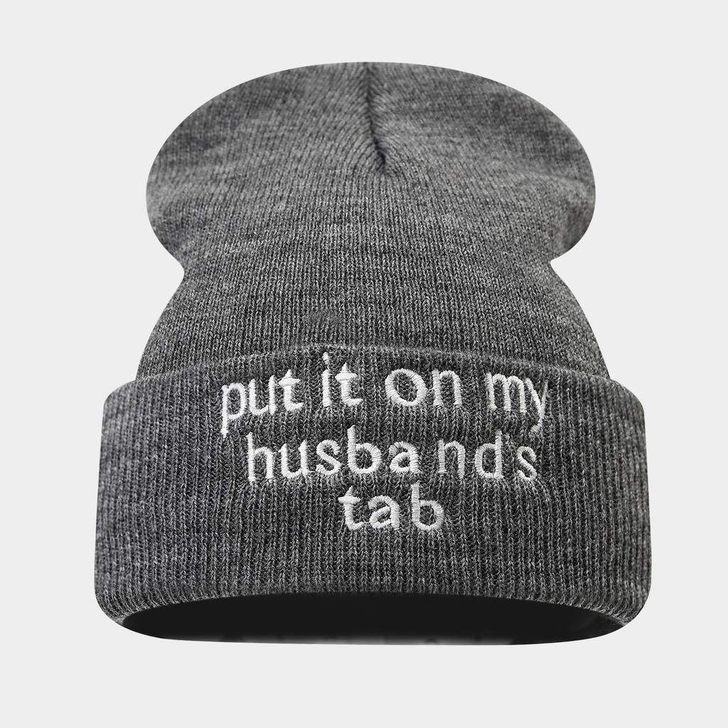 New personalized letter embroidered beanie autumn and winter women's tide simple fashion versatile warm knitted hat