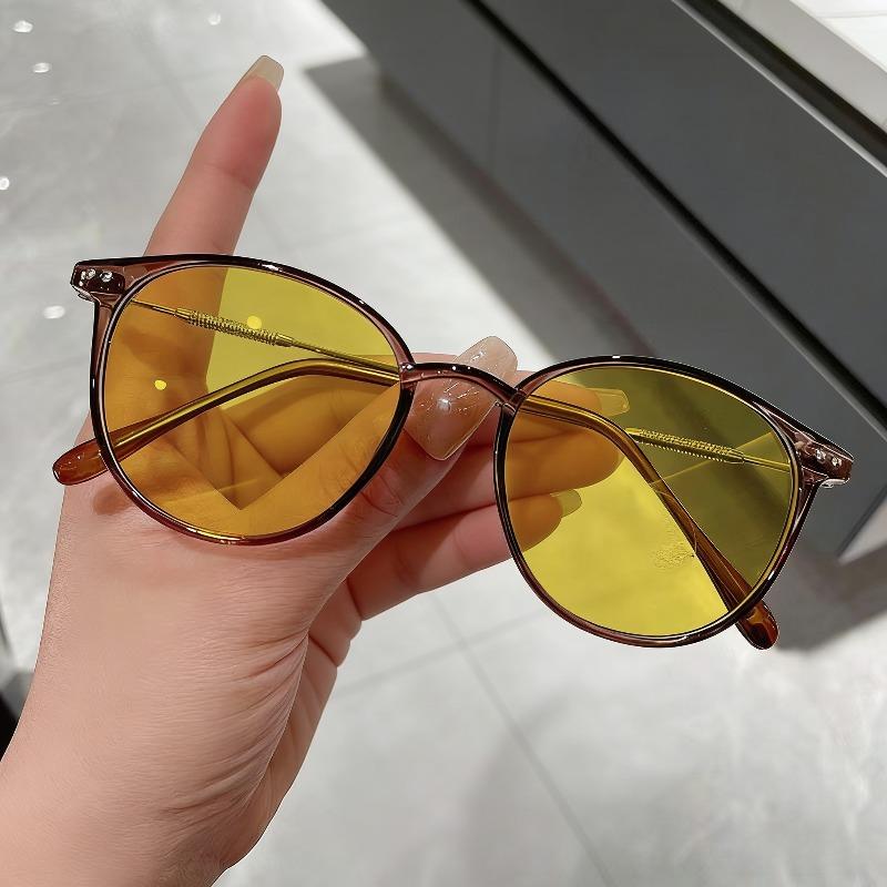 Women's INS Style Oversized Round Night Vision Myopia Glasses Stylish Anti-Glare Night Driving Eyewear with Minus Diopters