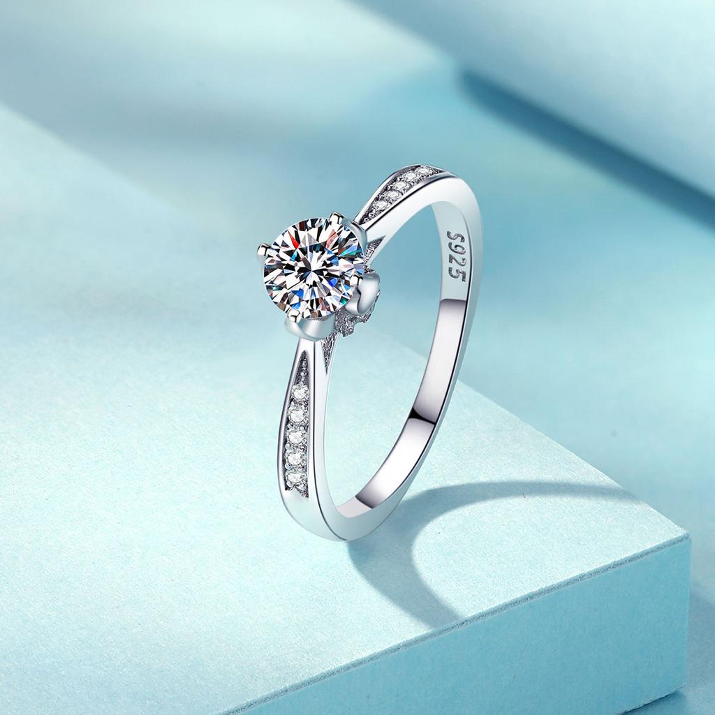 GRA Certification S925 Sterling Silver 0.5CT Moissanite Engagement Ring Twisted Paved Side Stones Rhodium/Gold Plated for Women