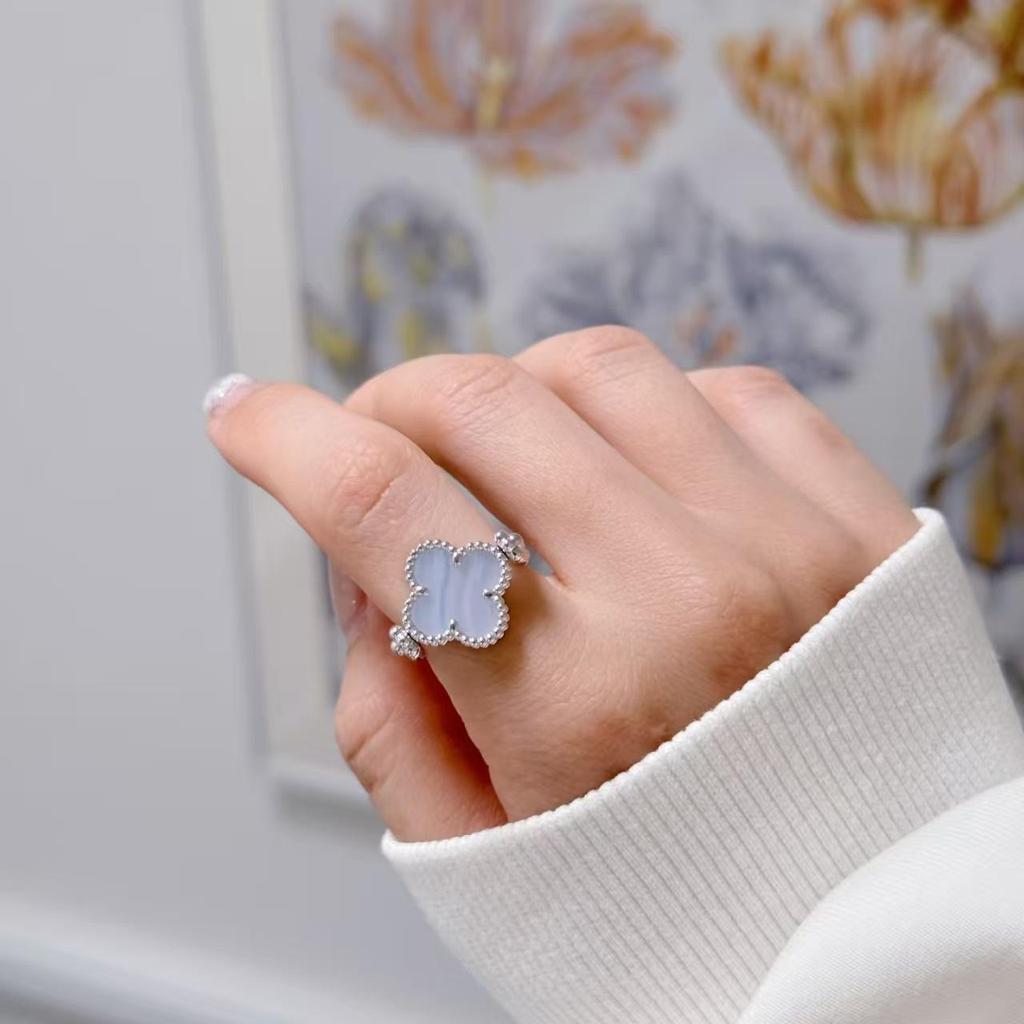 18K Rose Gold Double-Sided Ring: Red and Blue Agate Four-Leaf Clover Flip Design
