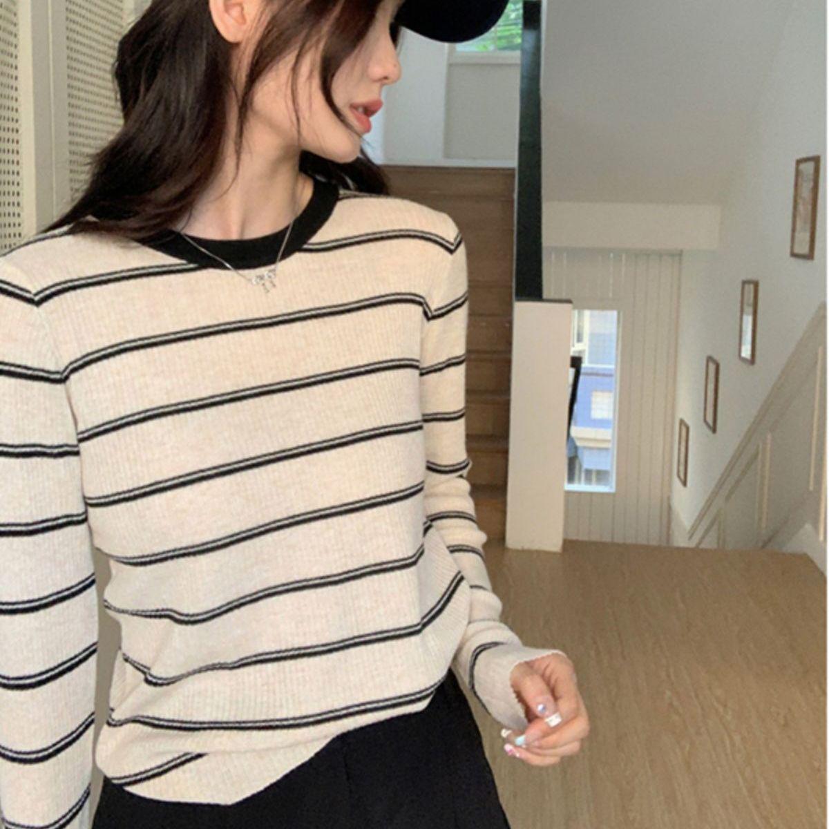 

Вязаный свитер в корейском стиле 2025 с цветными блоками, круглым вырезом и облегающим силуэтом для женщин One Size абрикосовый