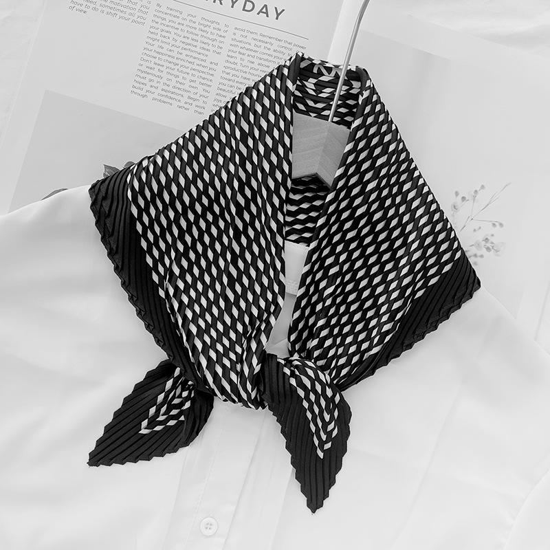 Retro Color Block Crinkled Square Scarf - 70cm Pleated Neckerchief in Imitation Silk for Women