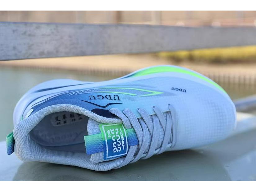 Pánské prodyšné síťované protiskluzové běžecké boty 2025 - Měkká podrážka, Tlumící nárazy, Ultralehká neformální sportovní obuv pro teenagery