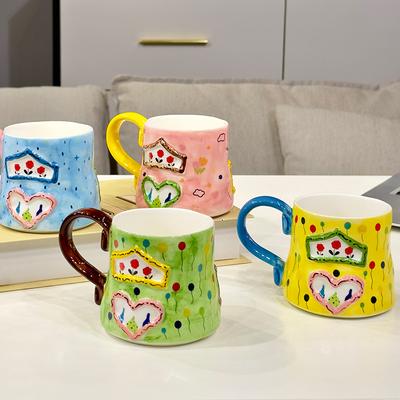 Tazza da caffè in ceramica a forma di cuore da cartone animato