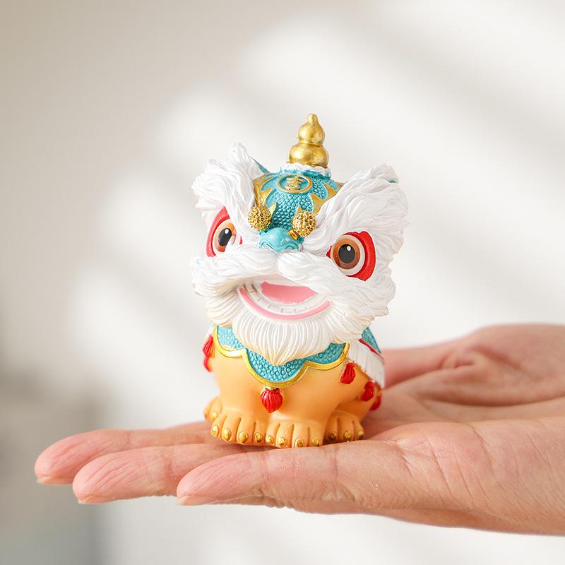 Chinese National Style Waking Lion Ornaments: Cute Ashtray & Car Decoration for Home