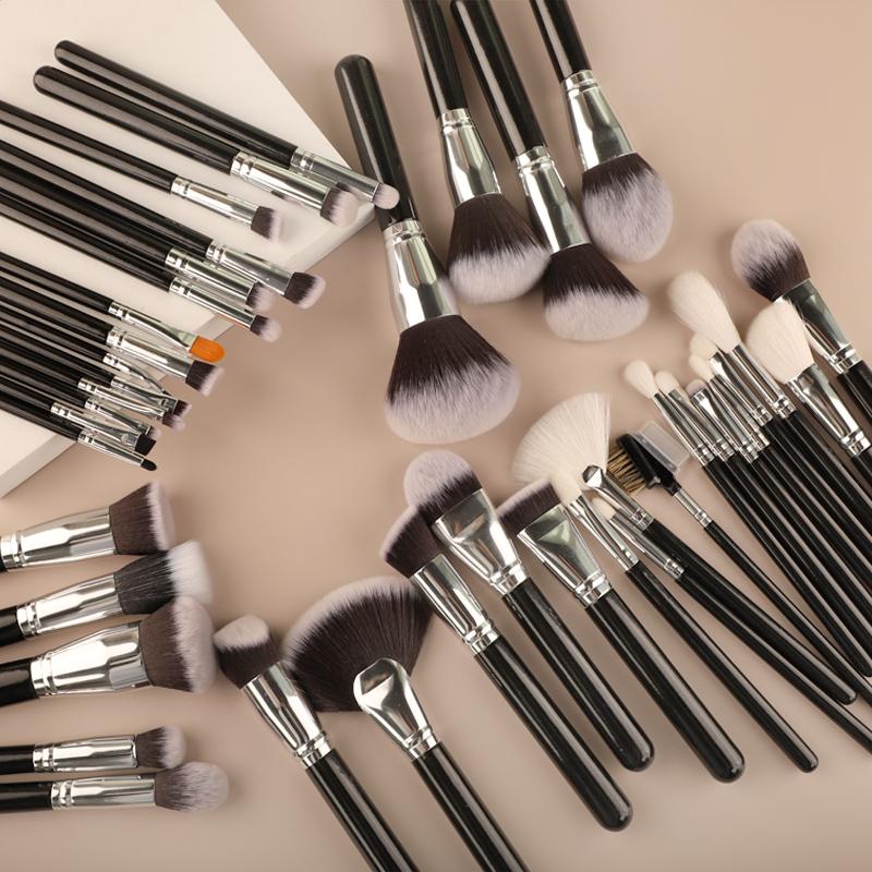HMU High Quality Dense Fiber Hair Black Wood Handle Fan-shaped Vegan Single Powder Large Highlight Facial Fan Brush