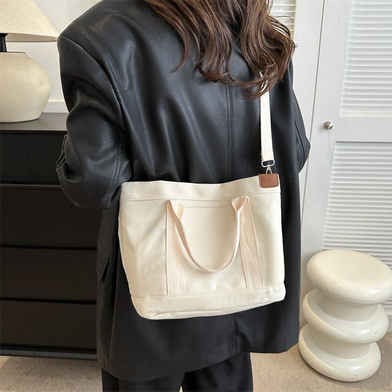 Sac à bandoulière minimaliste élégant Sac fourre-tout tendance pour tenues décontractées de tous les jours