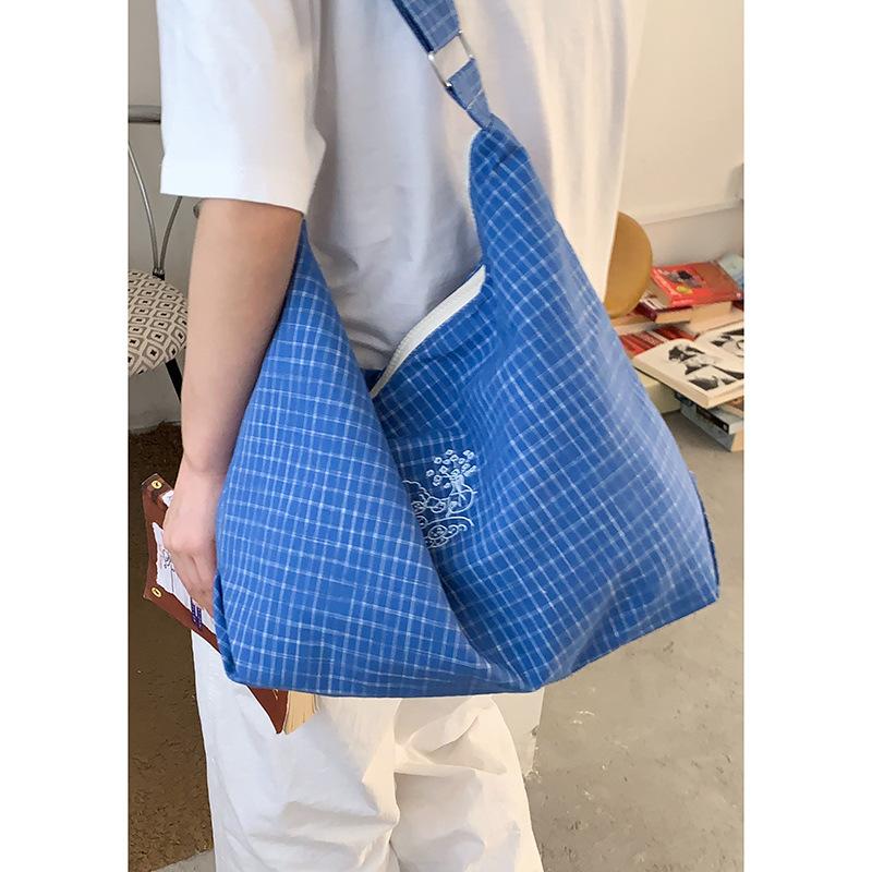 Fashion plaid large-capacity canvas bag women's 2025 new shoulder bag soft-faced lazy wind messenger bag