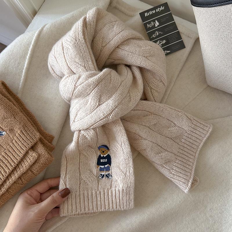 Merino Wool Classic Cable Knit Scarf - Retro British Design with New Embroidery, Perfect for Couples, High-End Winter Feel