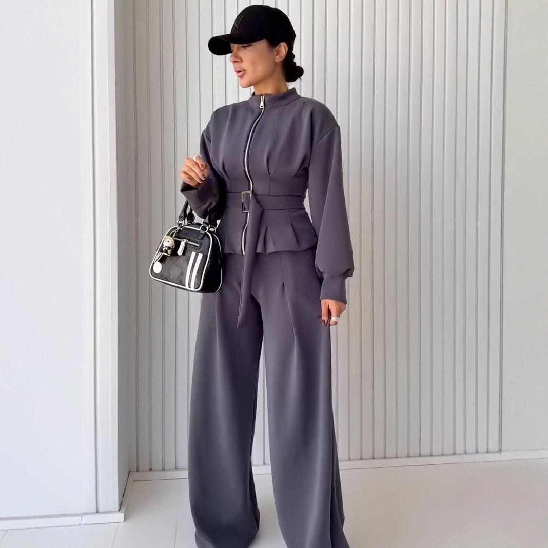 

Женский кардиган на молнии и комплект свободных брюк на осень 2025 года XS