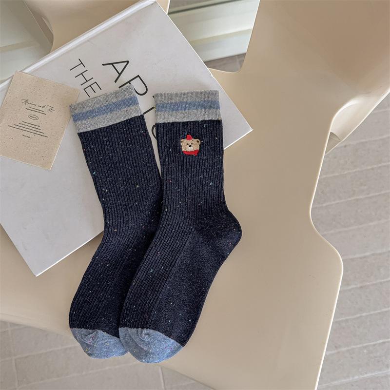 Jolis foulards d'automne brodés, chaussettes pour filles petit ours, chaussettes mi-mollet pour femmes micro-pressées en fil à pois, chaussettes bouclettes cartoon à blocs de couleurs