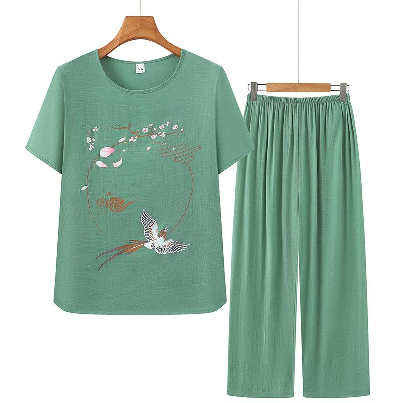 

Women s Plus Size Summer Pajamas: Fashionable Short Sleeve Top & Long Pants for Middle-aged Moms 2XL (Approx. 50-60 kg)