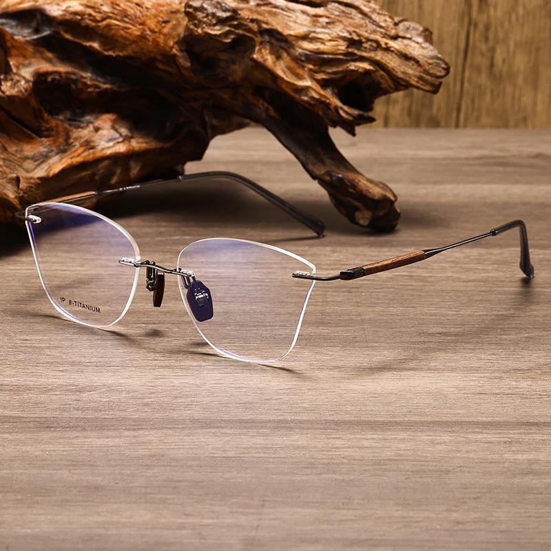 Frameless Sandalwood Glasses: Pure Titanium Butterfly Frames with Myopia-Ready Flat Lenses