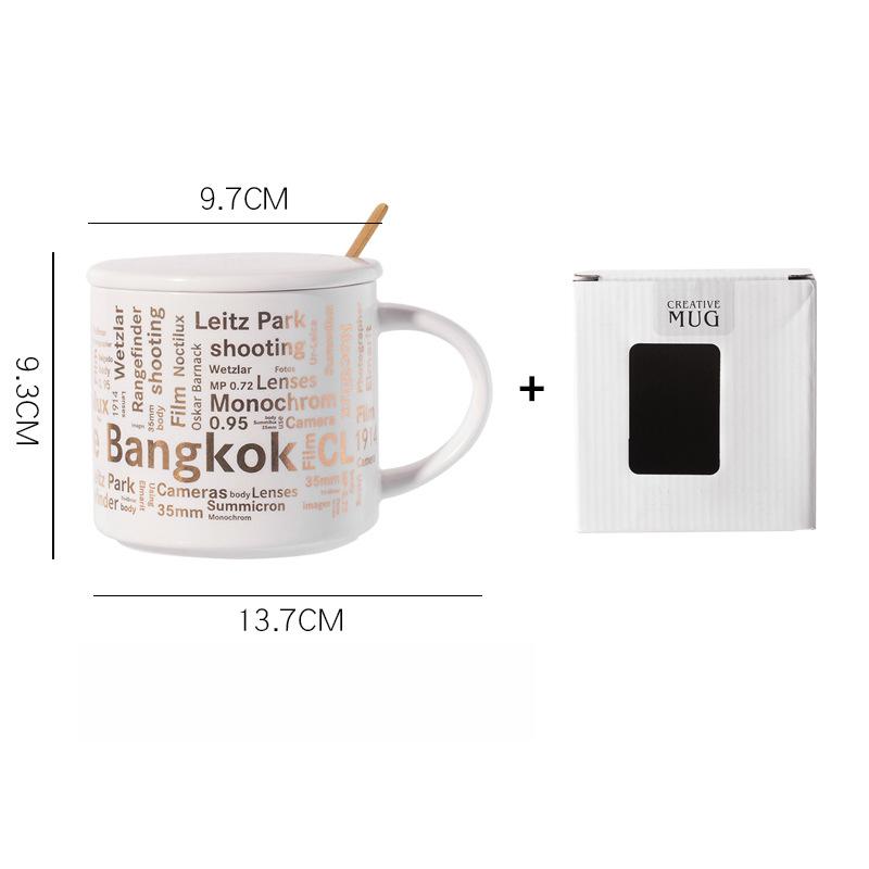 

Высококачественная черно-белая кружка в европейском стиле, высококачественная золотая английская керамическая чашка с крышкой, текстурная ложка, кофейная чашка в подарок 401-500ml