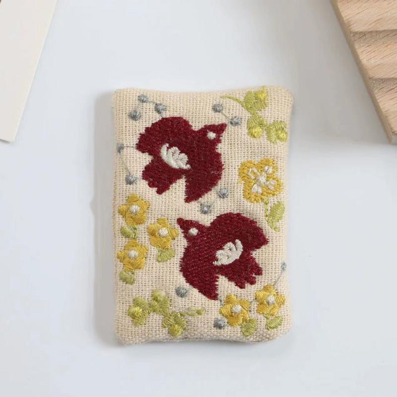 

1/10Pcs Floral Fabric Patches Cute Brooch Accessories DIY for Bags Clothes Hair Clips Girl Series Characters Embroidered 1pc