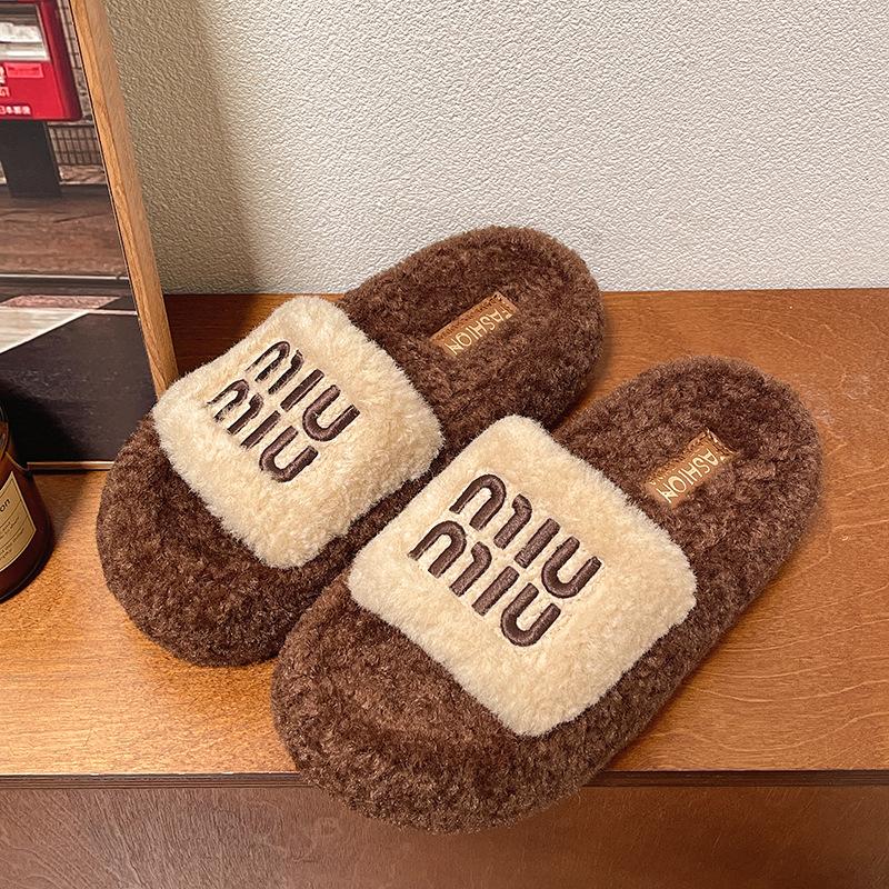 

Thick-bottomed Birkenstock fluffy slippers for women s outer wear 2025 autumn and winter new indoor home piled warm one-word cotton slippers 40