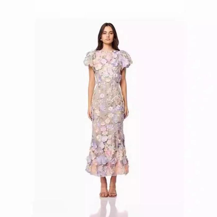 Nuovo abito di primavera, lusso leggero, scollo rotondo, ricamo, fiore tridimensionale, manica a sbuffo, lunghezza media e lunga, gonna a tubino