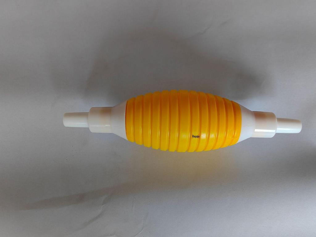 Manual Fuel Tank Siphon with Urea Deflector for Cars and Trucks